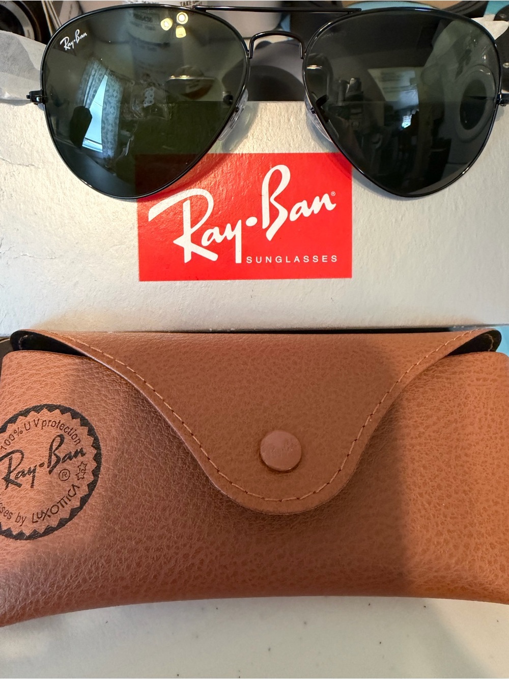 Ray-Ban Black Aviator Sunglasses with Brown Leather Case